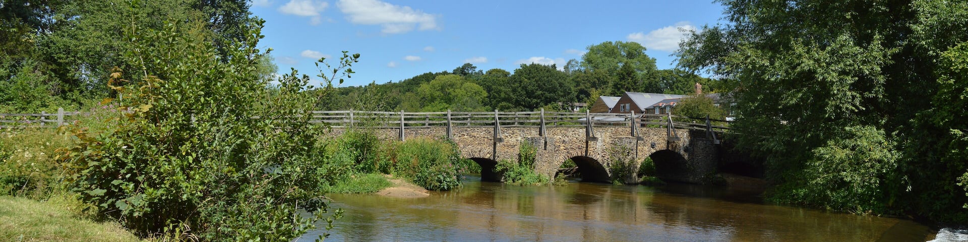 Bridge over the River Wey to North-east side of green, Tilford Wikidata has entry Q17527807 with data related to this building.