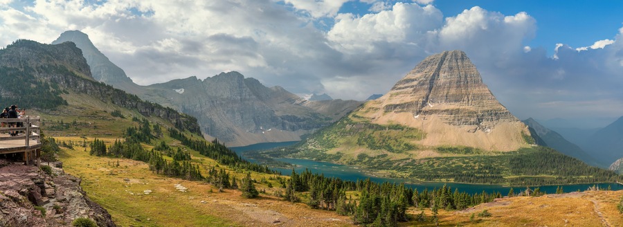 Glacier National Park panorama - Hidden Lake trail overlook viewing platform near Logan Pass on the Going to the Sun Road - view of Bearhat Mountain