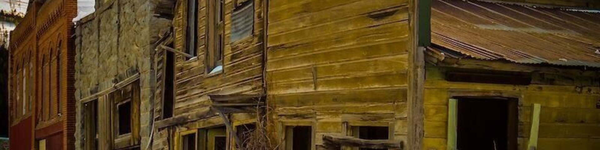 Neat little ghost town in Western Montana close to Helena with a fabulous bar and grill. Right next to the Great Divide ski resort