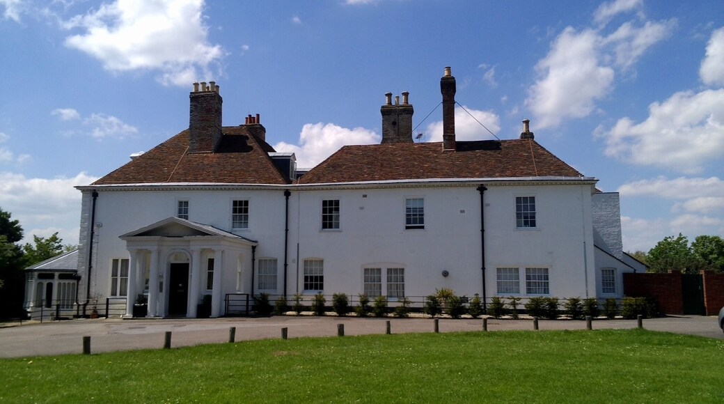 This house stands in the corner of the King George's Field (part of the former Mount Field) on London Road, Ospringe, Faversham, Kent, England. It looks like it ought to have some history but all I can find is this estate agent's page which tells us that it is divided into 16 flats.