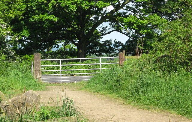 Gate entrance from the car park into Denham Hill quarry