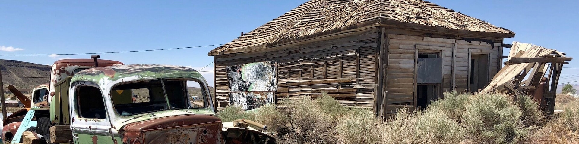 The discovery of Gold here in the early 1900âs made this town the largest in Nevada. Today it is âalmostâ a ghost town with a population just short of 300. Parts of the town have been restored and other parts look like this.