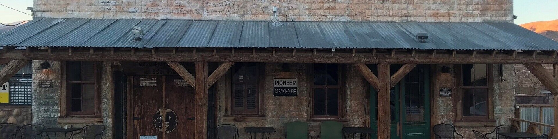 After a beautiful afternoon drive from Anaheim to Las Vegas, did you really think we wouldn’t stop at the oldest saloon in Nevada? Established in 1913, but the Wild West never looked so good! Next time we pop in, maybe we’ll be lucky enough to share a cold one with one of their resident ghosts #Nevada
