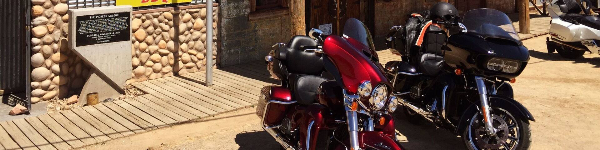 Great little spot to relax have a burger and beer. Listen to good music and enjoy the scenery