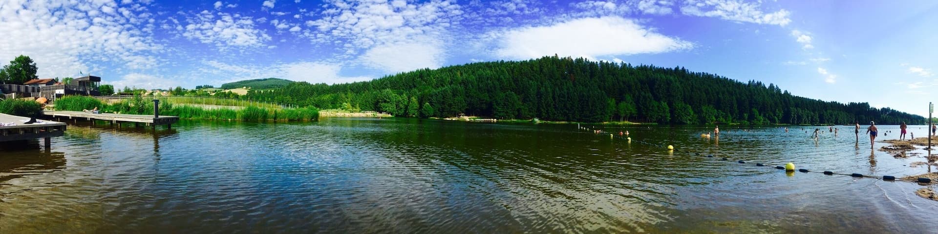 Excellent day out especially in case of heat wave. Great natural pool to enjoy as well (for a fee) but the lake is good enough and for free! #lake #kids