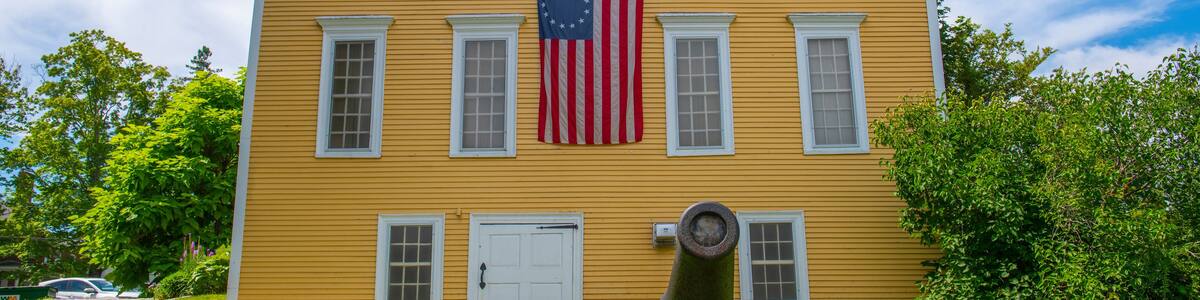 Ladd-Gilman House aka Cincinnati Memorial Hall is a historic house at 1 Governors Lane in historic town center of Exeter, New Hampshire NH, USA. Now this house belongs to American Independence Museum.