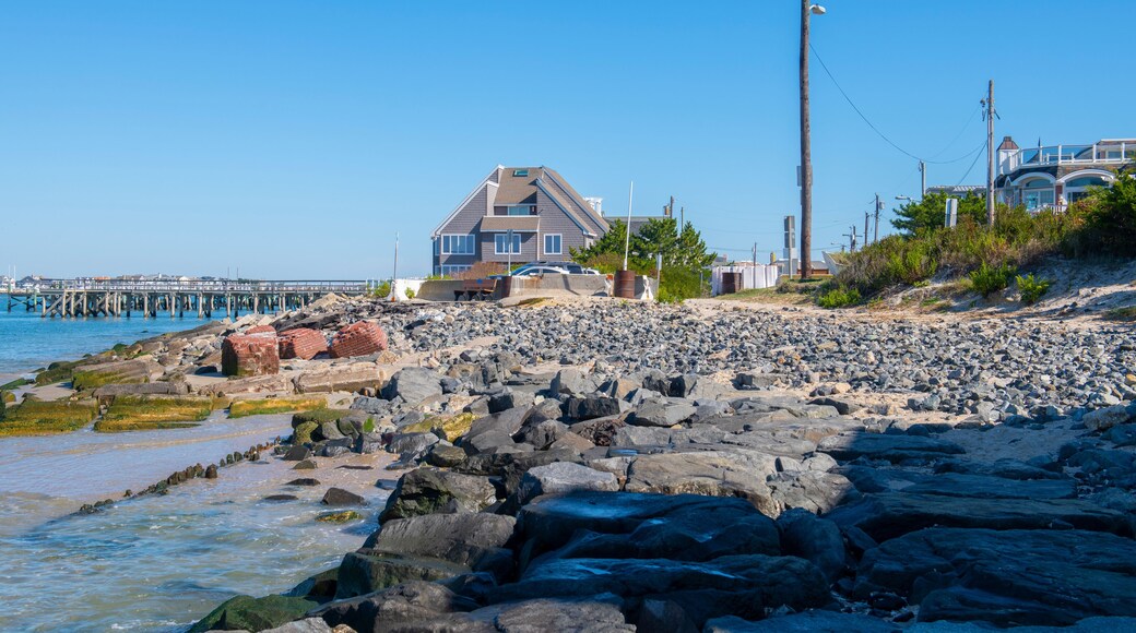 Oceanfront residential houses at Longport Point, Longport, New Jersey NJ, USA. Longport is the southernmost town of Absecon Island near Atlantic City.