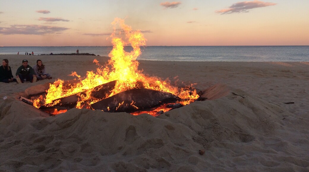 Monmouth Beach bonfire and sunset!