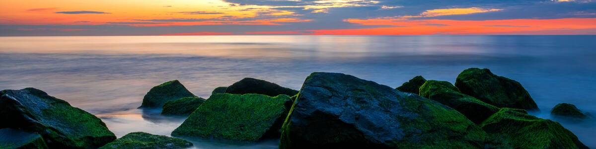 Powerful sunrise at the beach