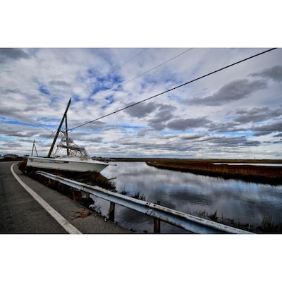 This was taken right after hurricane sandy. Much of the shore has been rebuilt but there is still a lot that has to be fixed
#roadtrip
#waterlust