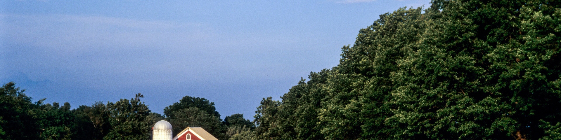 USA, New Jersey, Hunterdon, Cokesbury, red barns and white silo.