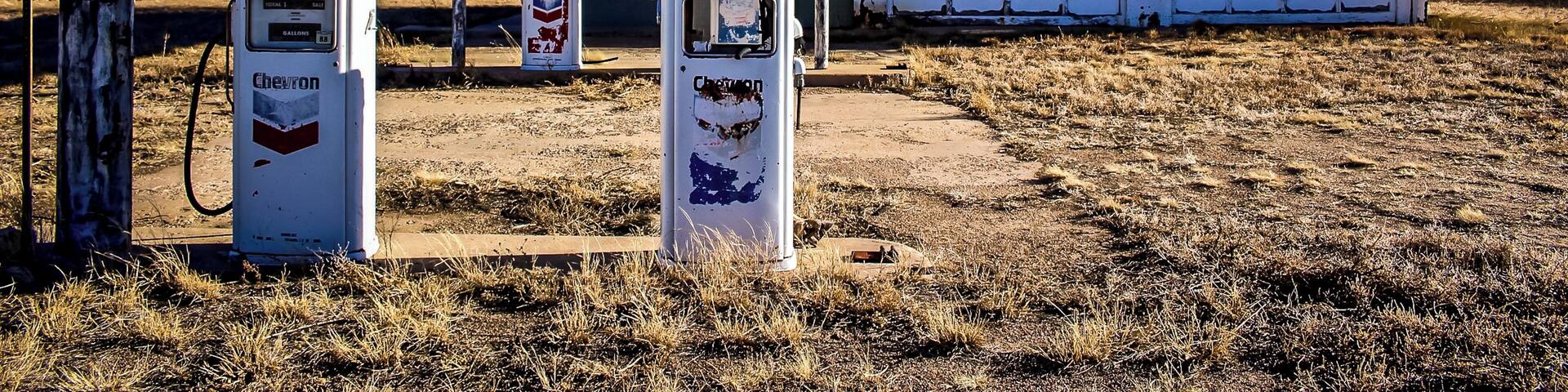 Part of the fun in going on a road trip is stumbling across funky towns and abandoned buildings. This gas station has to be one of my all time favorite finds!
https://goo.gl/mTTSVu