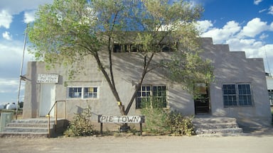 General building on Route 66, Pie Town, NM