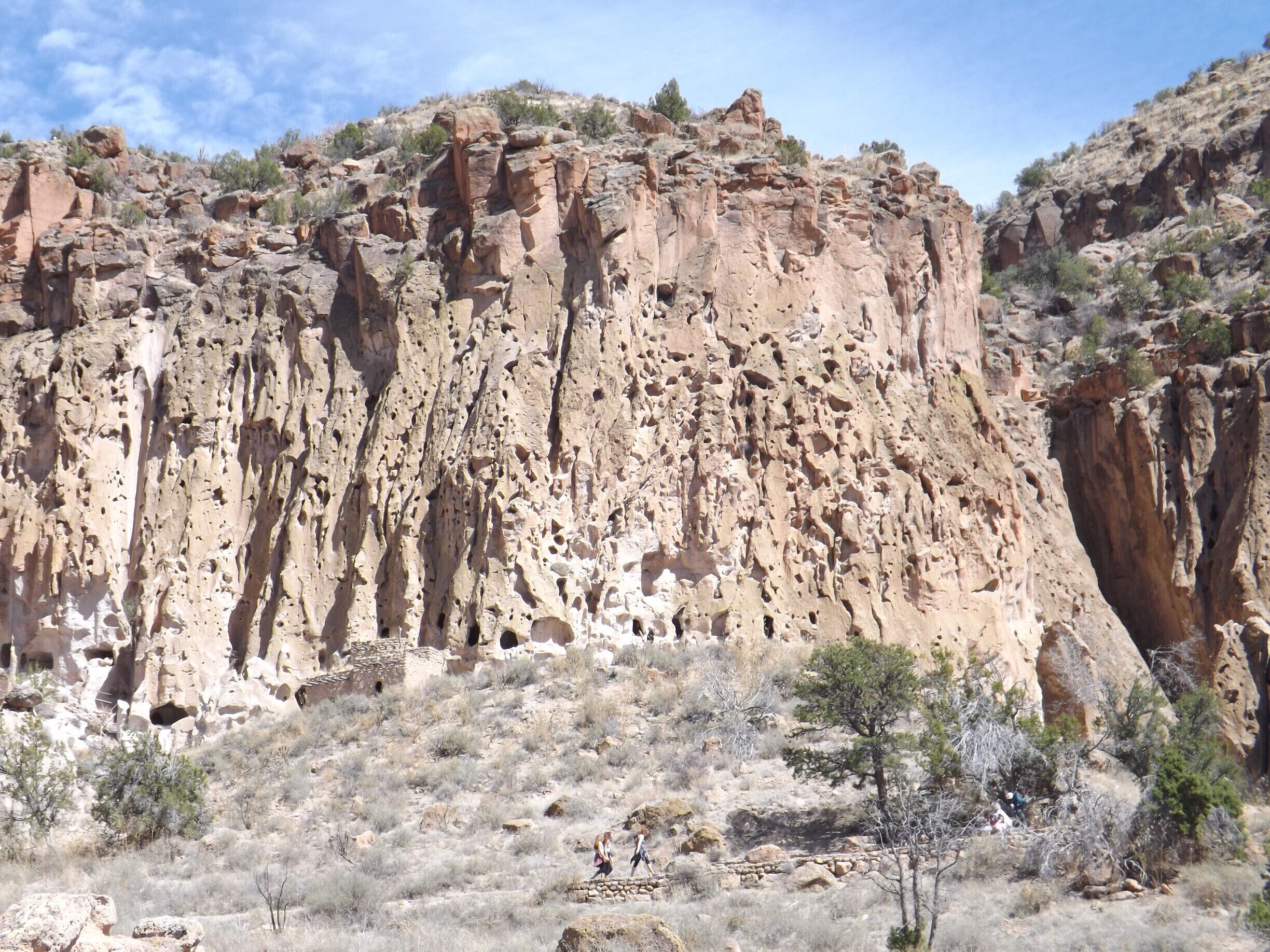 Bandelier National Monument preserves the homes and territory of the Ancestral Pueblo People. Most of the pueblo structures date to two eras, in total from 1150 to 1600. It was once inhabited by the ancient Puebloans (incorrectly known as the Anasazi), the ancestors of some of the modern-day Native American pueblos of northern New Mexico. For some unknown reason, probably related to drought and decline in agriculture, the Puebloans abandoned this site, but the area is still honored by the present-day Pueblo people. #hiking