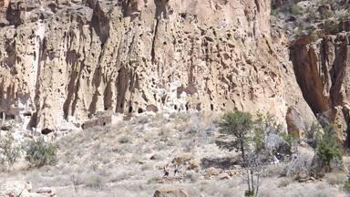 Bandelier National Monument preserves the homes and territory of the Ancestral Pueblo People. Most of the pueblo structures date to two eras, in total from 1150 to 1600. It was once inhabited by the ancient Puebloans (incorrectly known as the Anasazi), the ancestors of some of the modern-day Native American pueblos of northern New Mexico. For some unknown reason, probably related to drought and decline in agriculture, the Puebloans abandoned this site, but the area is still honored by the present-day Pueblo people. #hiking