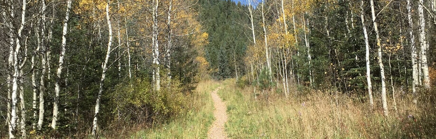 This trail that takes hikers through the Pecos River Valley offers beautiful views of the Pecos National Wilderness Area northeast of Santa Fe, NM
