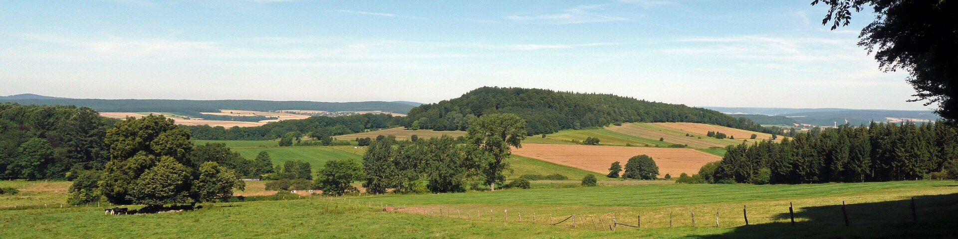 The Dransberg near Dransfeld seen from SE, Landkreis Göttingen, South Lower Saxony, Germany.