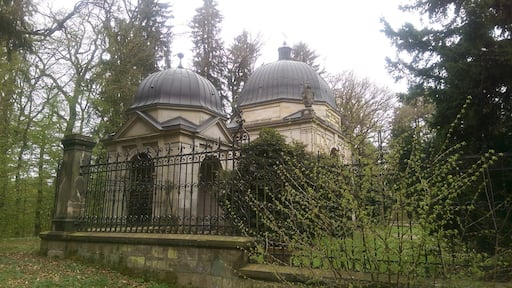 Lenoir-Stiftung in Fürstenhagen, Mausoleum