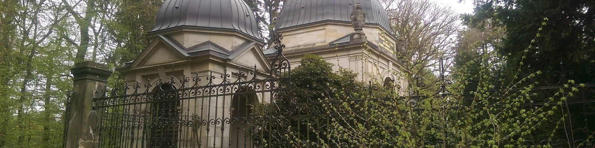 Lenoir-Stiftung in Fürstenhagen, Mausoleum