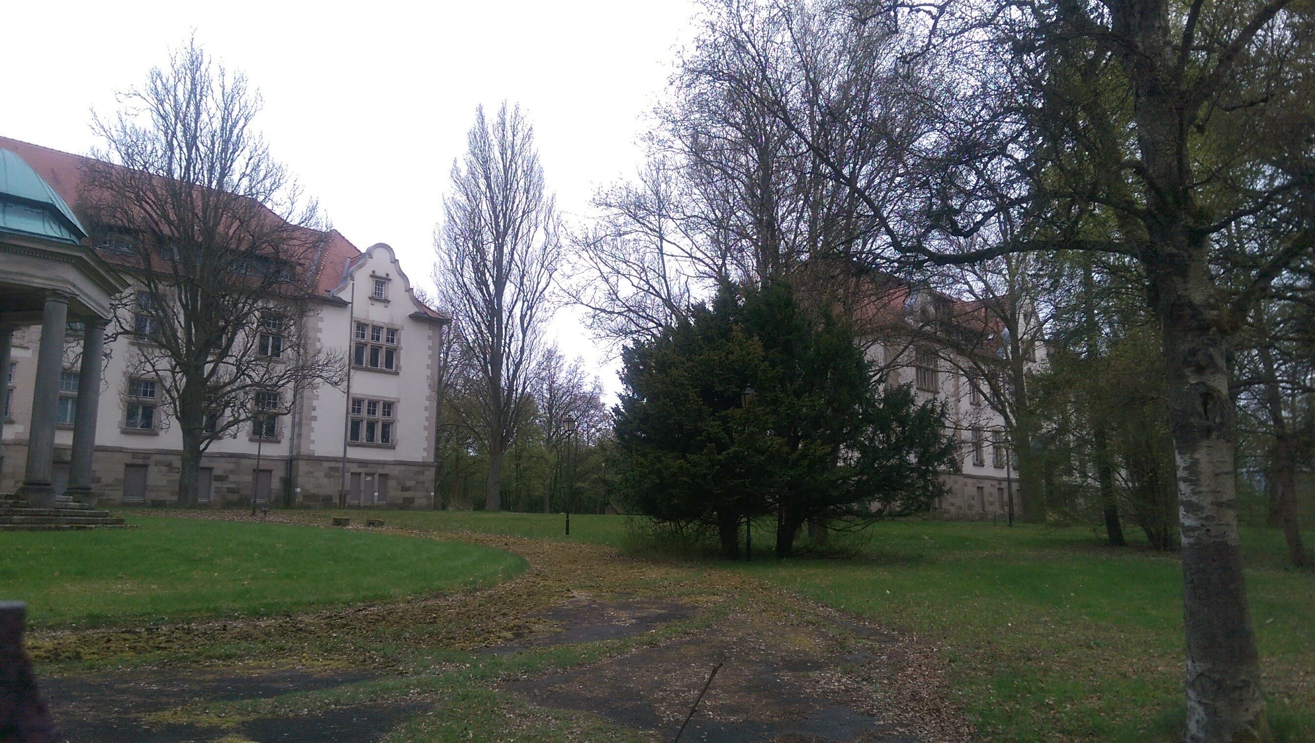 Lenoir-Stiftung, rechtes Seitengebäude in Fürstenhagen
