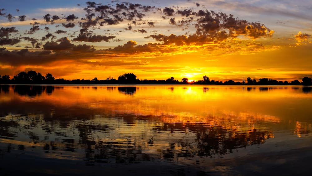 Waneka Lake Reflection - Lafayette Colorado