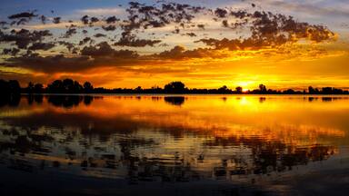 Waneka Lake Reflection - Lafayette Colorado