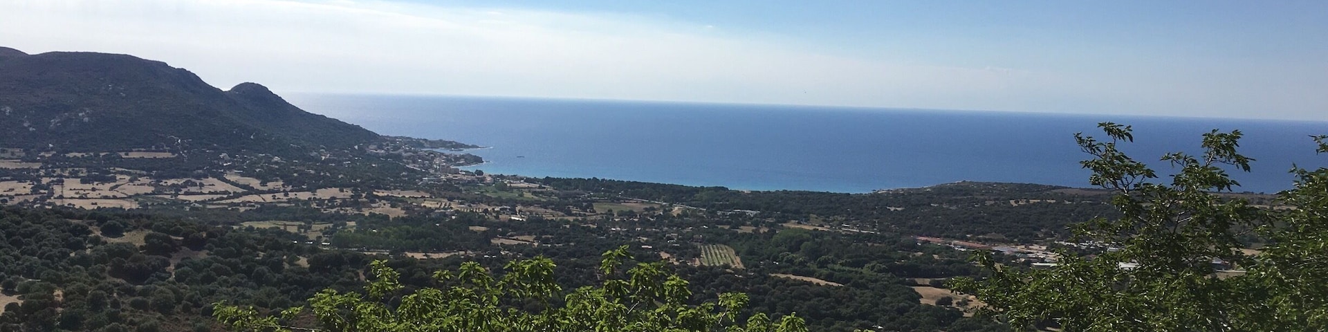 View down to Algajola beach!