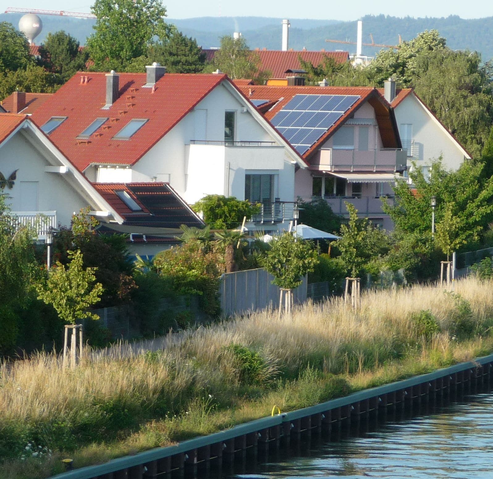 Häuser am Neckarkanal