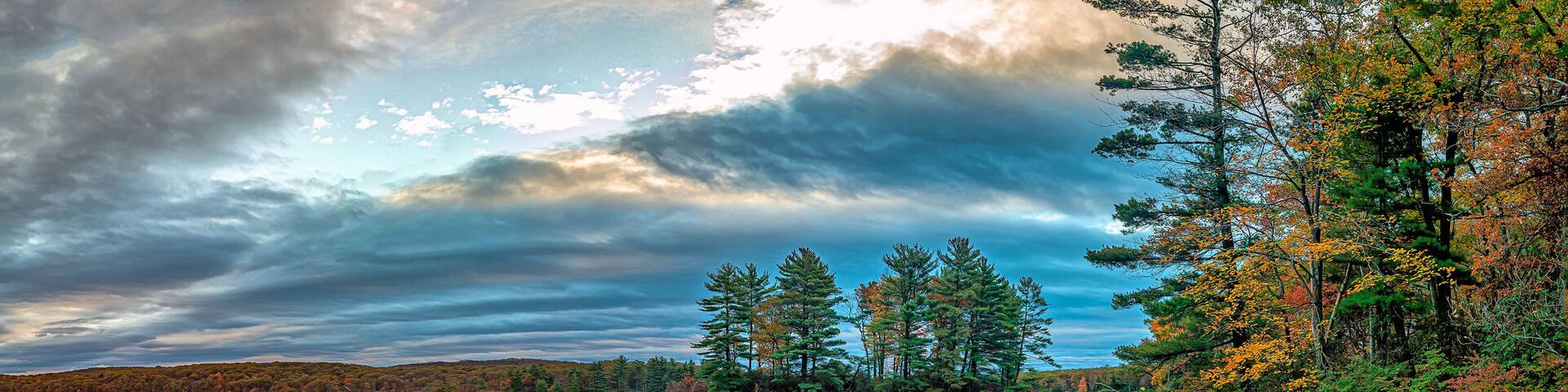 Harriman State Park at the lake in autumn