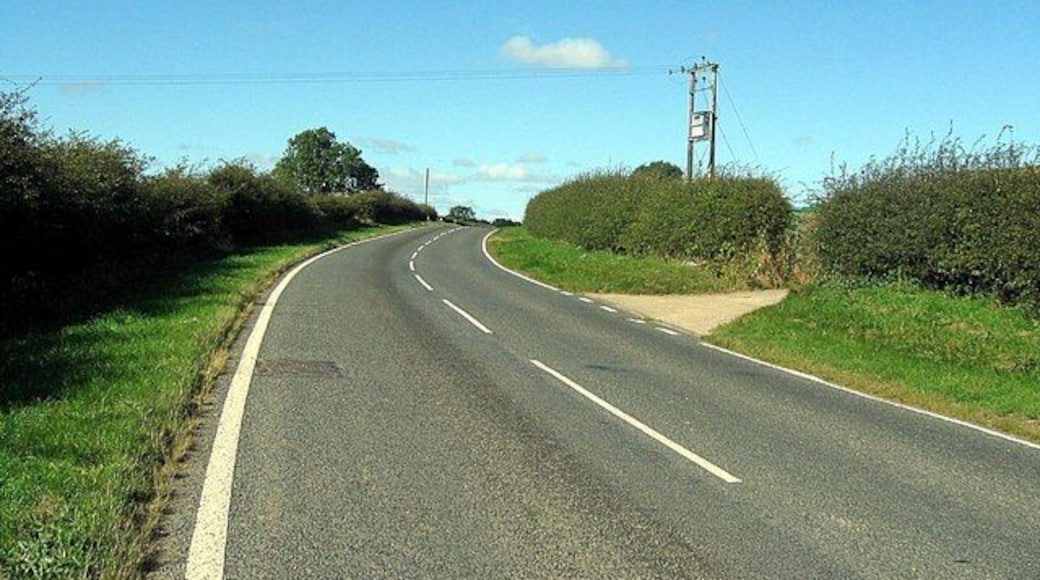 B1280 road approaching South Wingate