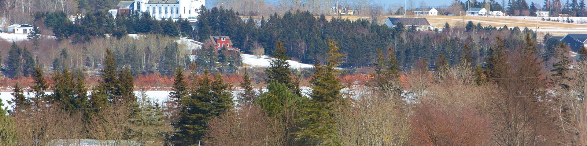Prince Edward Island showing a small town or village and landscape views