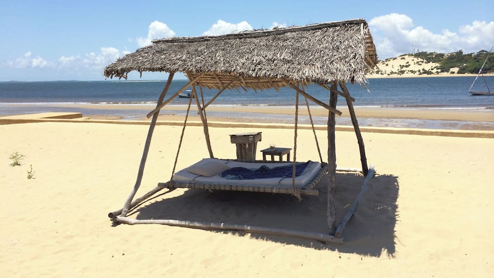 Manda Island is a secluded island off the coast of Lamu, Kenya. The perfect place to relax and spend wonderful afternoons enjoying the cool ocean breeze while lounging on these bed swings.
