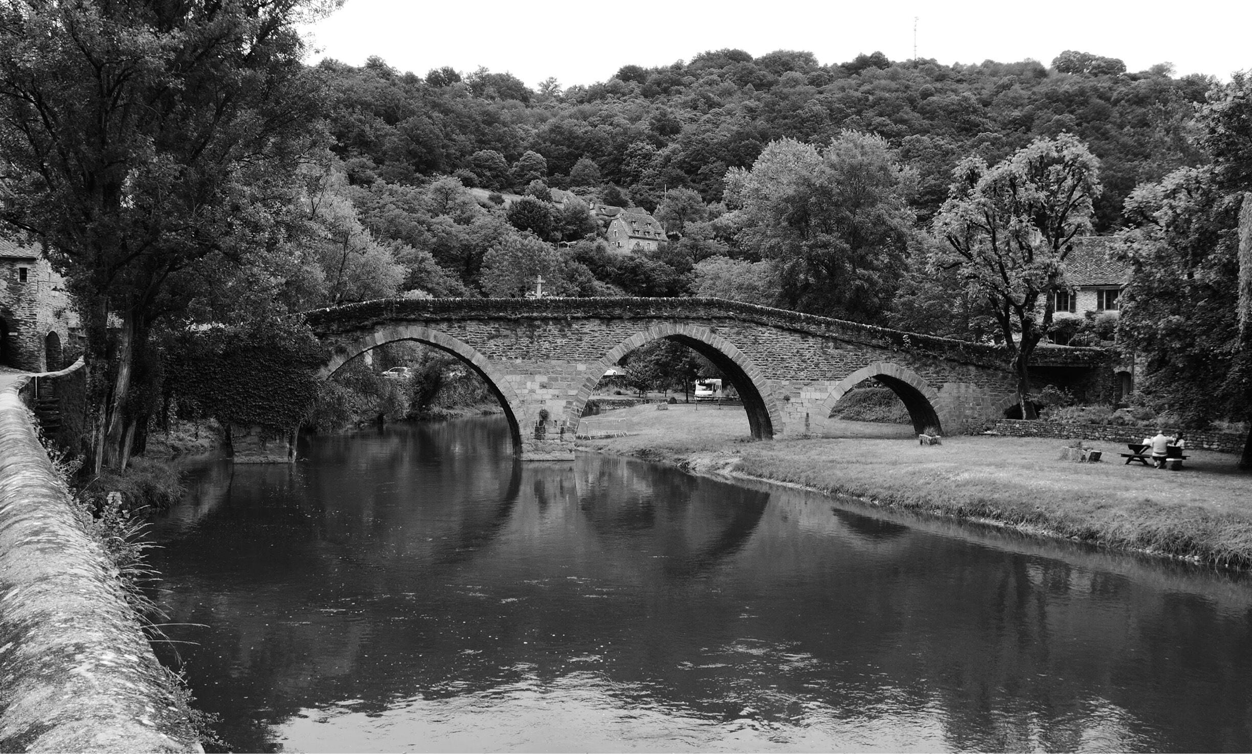 Well worth a detour. Michelin star restaurant in the village apparently.