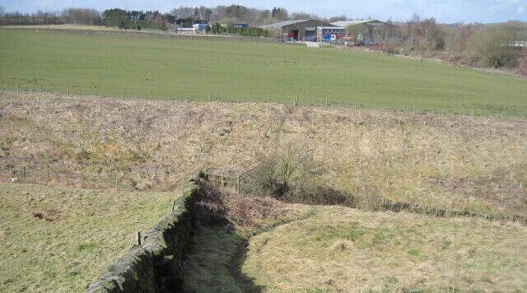 Footpath from Ecklands to Manchester Road