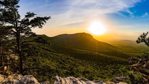 MOUNTAIN VIEW SUNSET