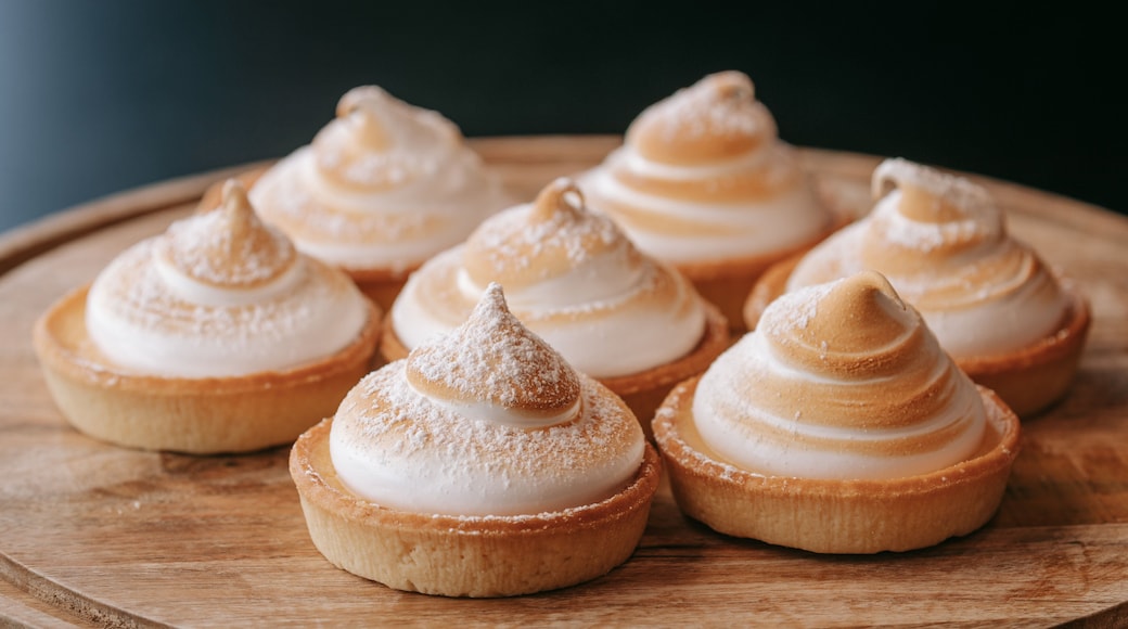 Crows Nest featuring cafe lifestyle and food