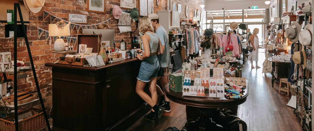 Crows Nest featuring shopping and interior views as well as a couple