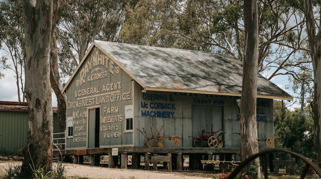 Crows Nest which includes heritage elements
