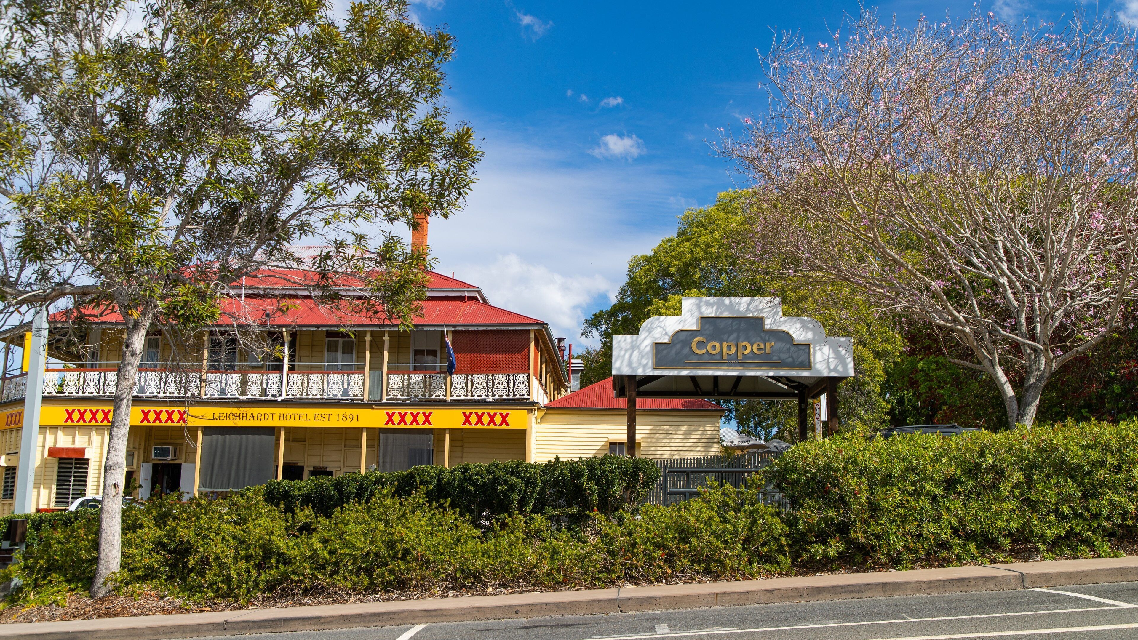 Mount Morgan featuring a small town or village