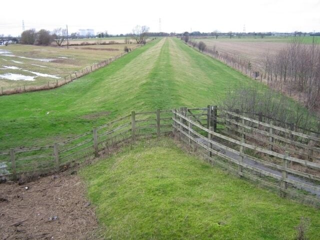 Dyke view Running away from Carlton New bridge towards Coates Farm.