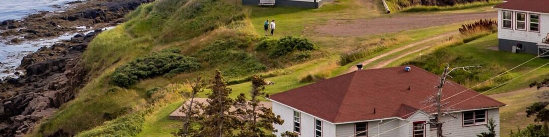 A bit of a tricky road to get to the Cape d'Or Lighthouse, but well worth the trip. The restaurant onsite is also quite delicious! The only thing better than a lighthouse with a view is a lighthouse with a view plus dinner. đ
