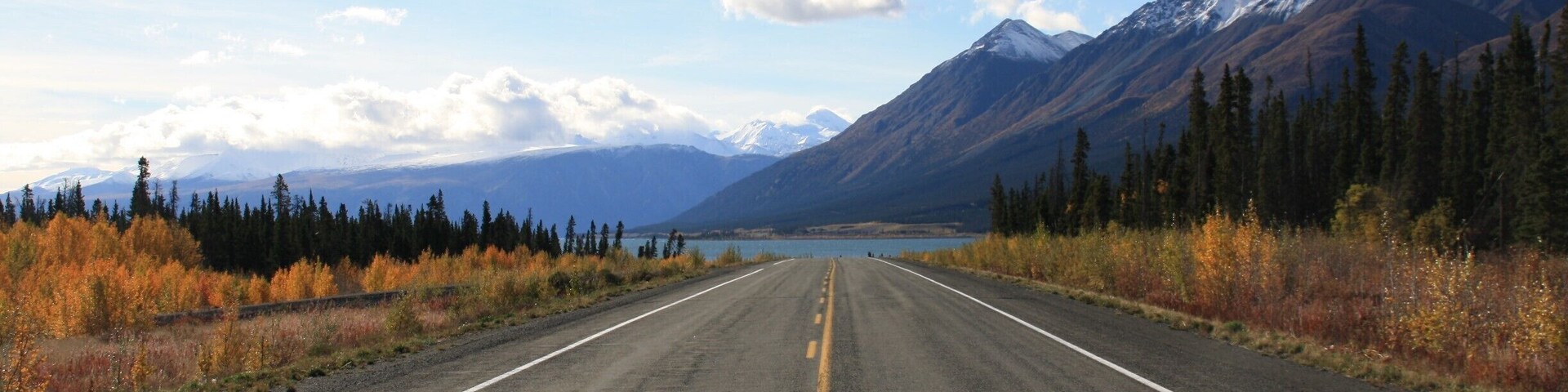 Sunny day on Alaska Highway!