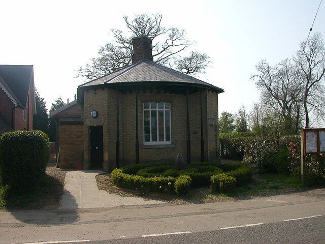 Bourton-On-Dunsmore Bourton and Frankton Village Hall. A large extension has recently been added to the rear of the original building.