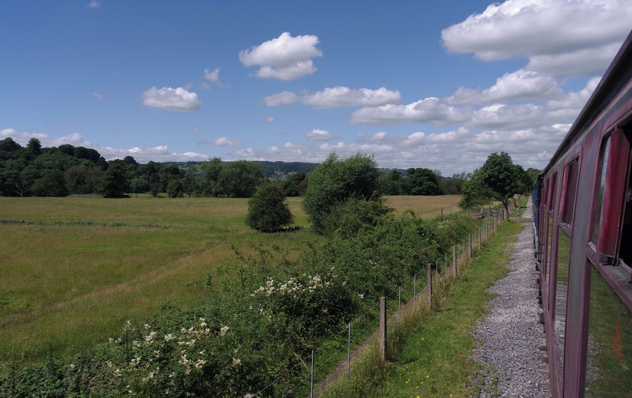 Onboard a Peak Rail train, hauled by class 31 diesel loco 31270, headed north through Hackney.