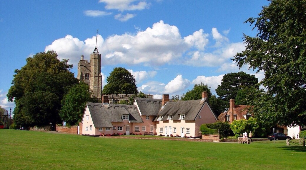 My husband and I went for a drive while spending a week in Cambridge, and we came across this quaint town. I love discovering places like this on car trips.
