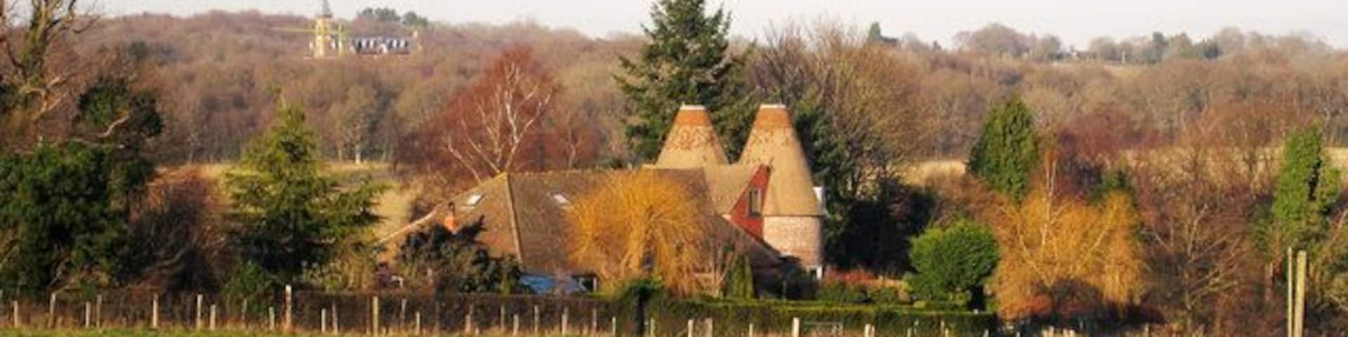 The Oasts, Glebe Farm, Coggins Mill Lane, Mayfield, East Sussex Twin round kiln oast house, missing cowls.
