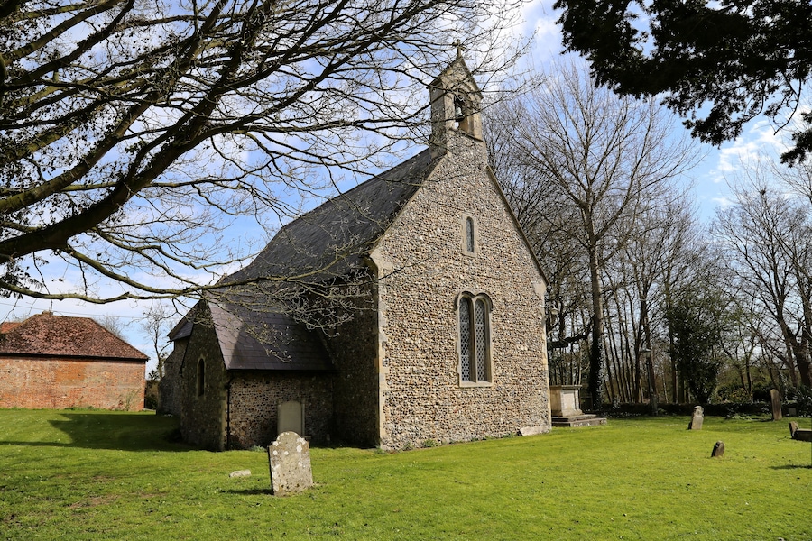 The north-west of St Margaret of Antioch's Church, Margaret Roding, Essex, England. Software: JPEG file optimized and/or cropped and/or spun with DxO OpticsPro 10 Elite and Adobe Photoshop CS2.