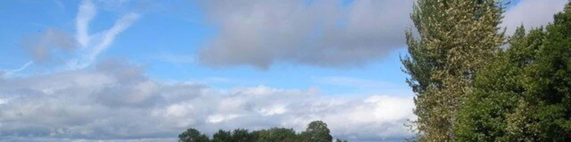 Farmland near Ferrensby. A bridleway starts on the right of the picture, and just out of shot to the left was the old Harrogate to Boroughbridge railway line.
