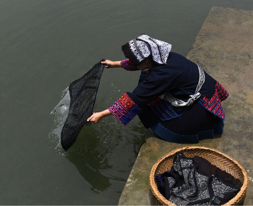 An epic painted on cloth --The Wax dyeing of Danzhai Miao nationality.

https://twitter.com/Beautifulgx 