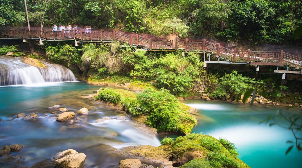 Xiaoqikong Waterfall, Guizhou